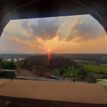 Eze Nof - A Hilltop Villa With 360º Water View Nashik Bagian luar foto