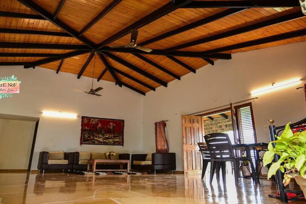 Eze Nof - A Hilltop Villa With 360º Water View Nashik Bagian luar foto