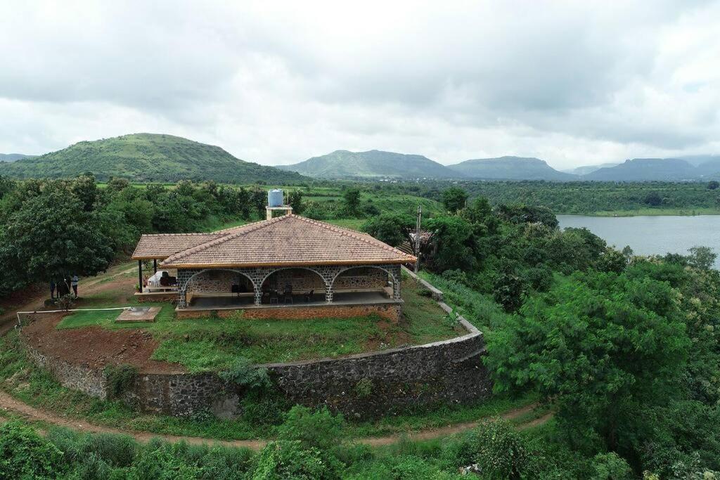 Eze Nof - A Hilltop Villa With 360º Water View Nashik Bagian luar foto