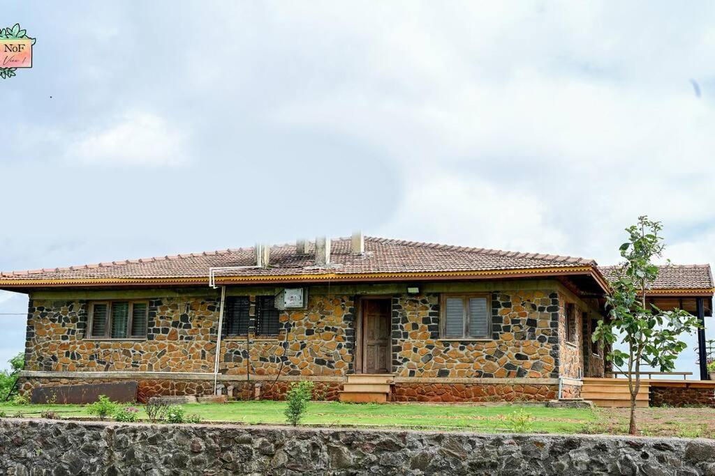 Eze Nof - A Hilltop Villa With 360º Water View Nashik Bagian luar foto
