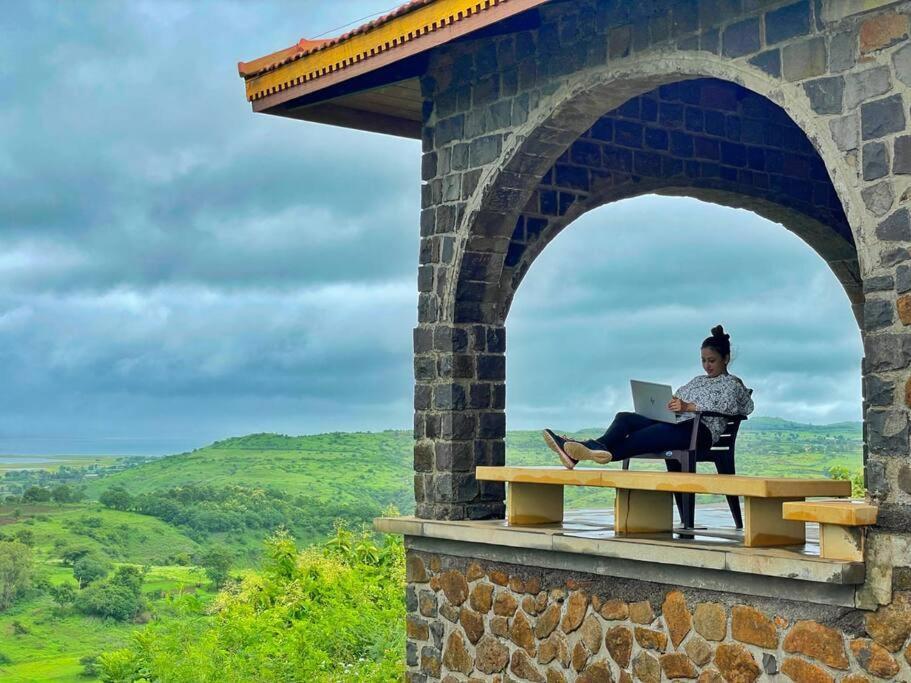 Eze Nof - A Hilltop Villa With 360º Water View Nashik Bagian luar foto
