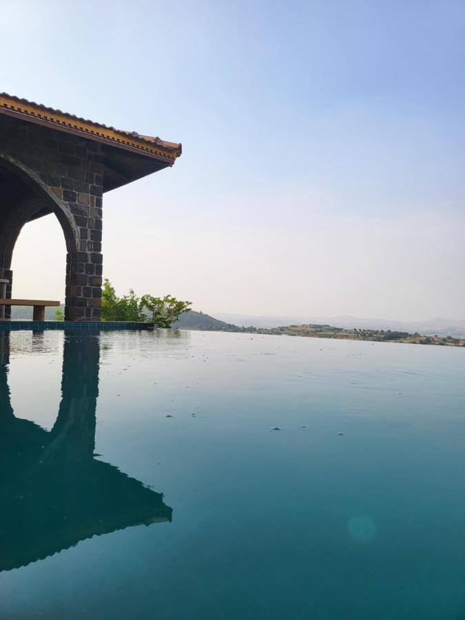 Eze Nof - A Hilltop Villa With 360º Water View Nashik Bagian luar foto